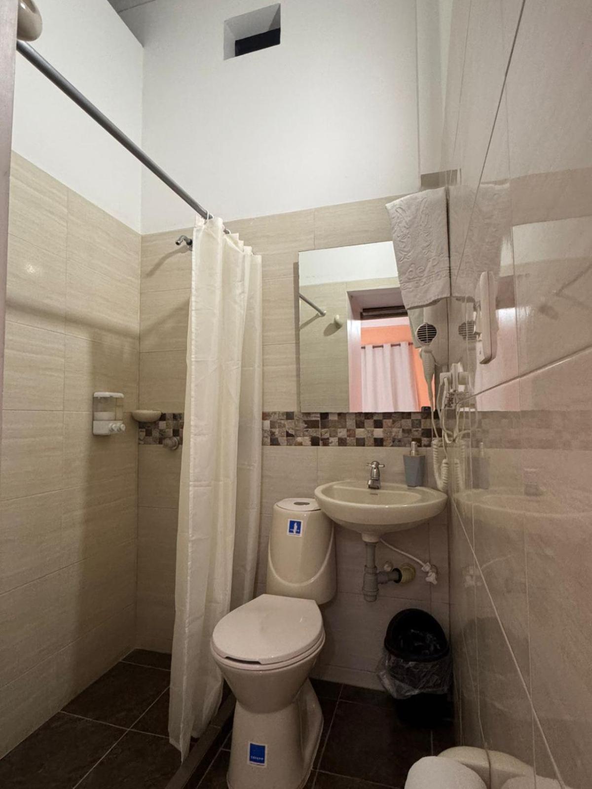 Casa De Pinos Hotel Bucaramanga Luaran gambar